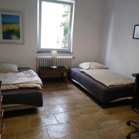 Gastehaus Naher Porsche Fabrik Zimmer/room 16 * Stuttgart