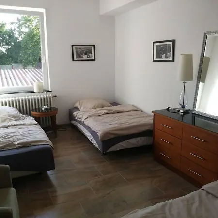 Gastehaus Naher Porsche Fabrik Zimmer/room 16 Stuttgart